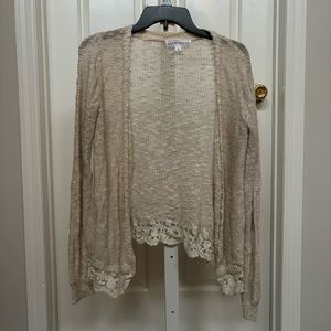 Almost Famous Size M Beige Lace Cardigan